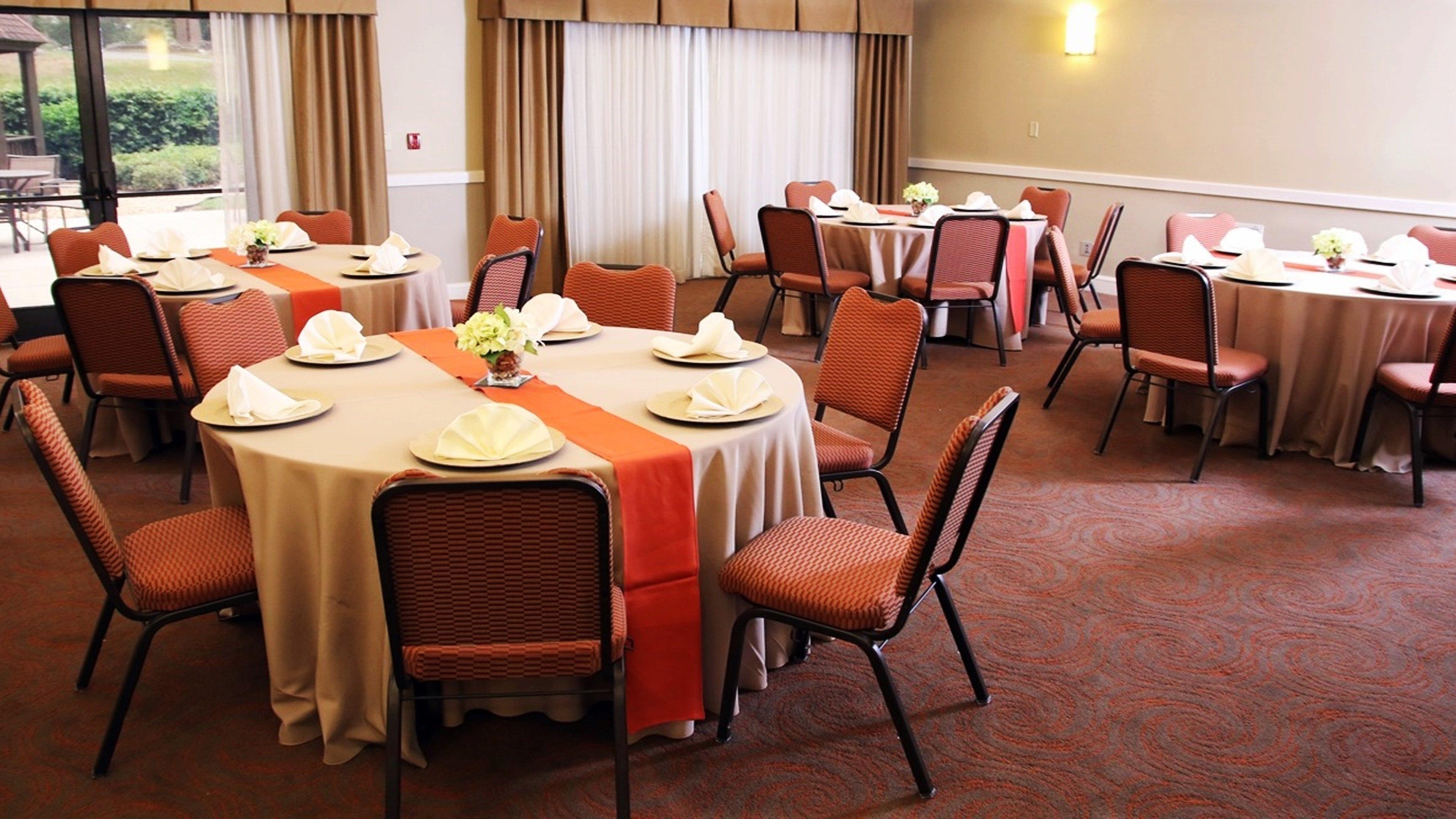 Holiday Inn Express Tifton By Ihg Exterior photo