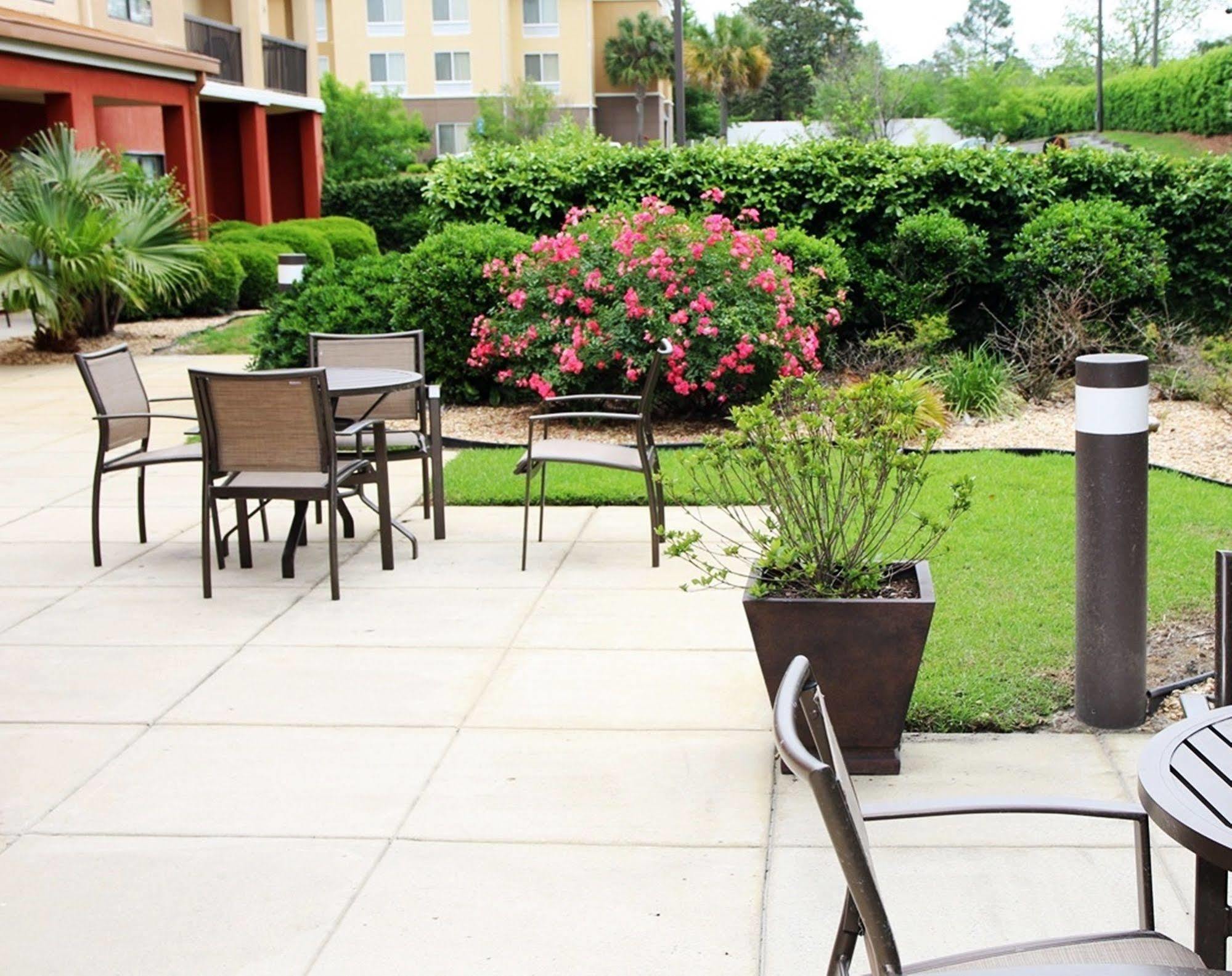 Holiday Inn Express Tifton By Ihg Exterior photo